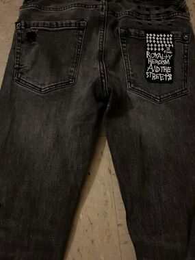 Men's Black Graphic Back-Patch Jeans